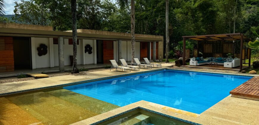 1819 Finca De Lujo Villeta Cundinamarca📍