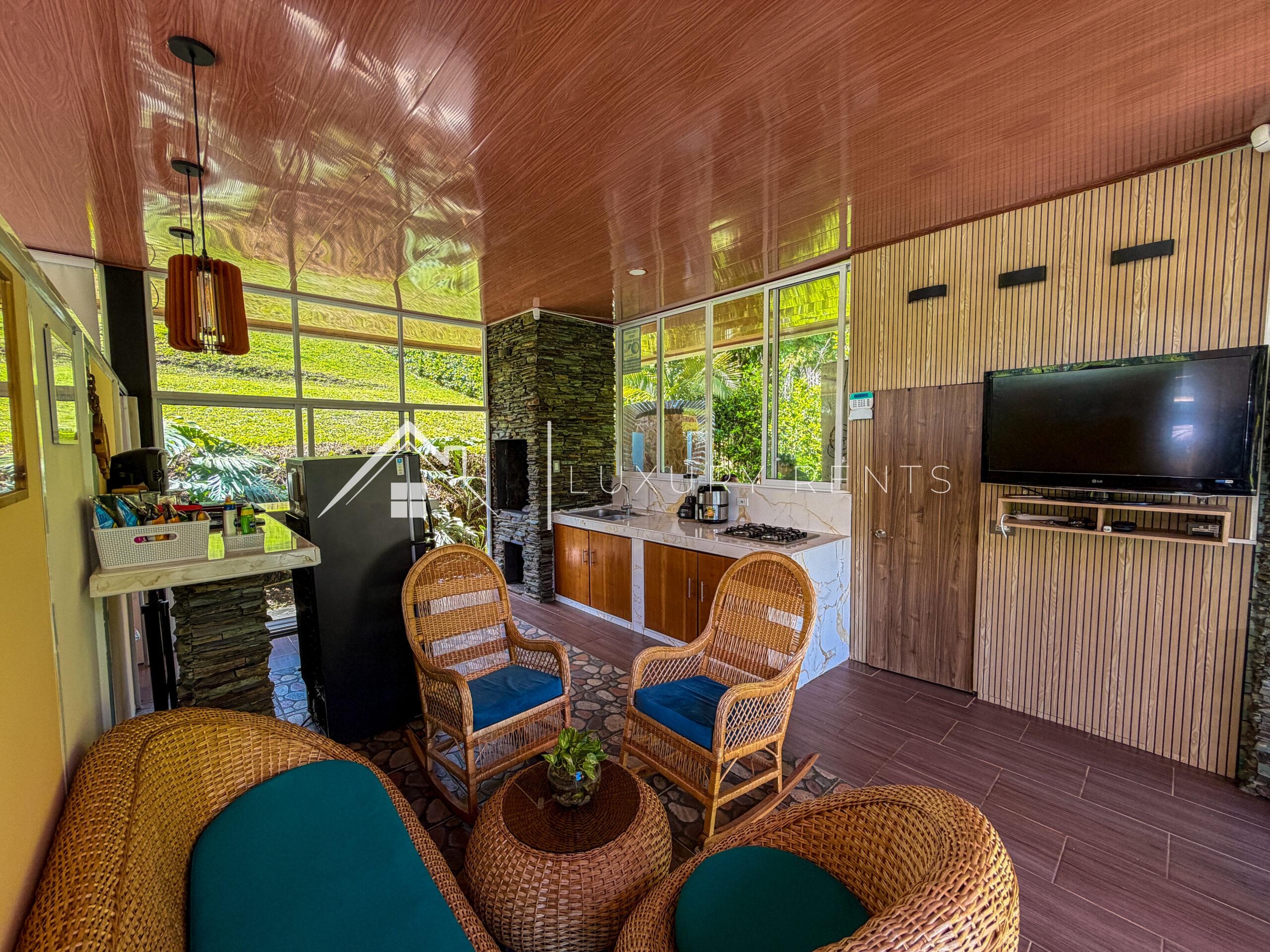 1869 Villa En Alcalá 📍