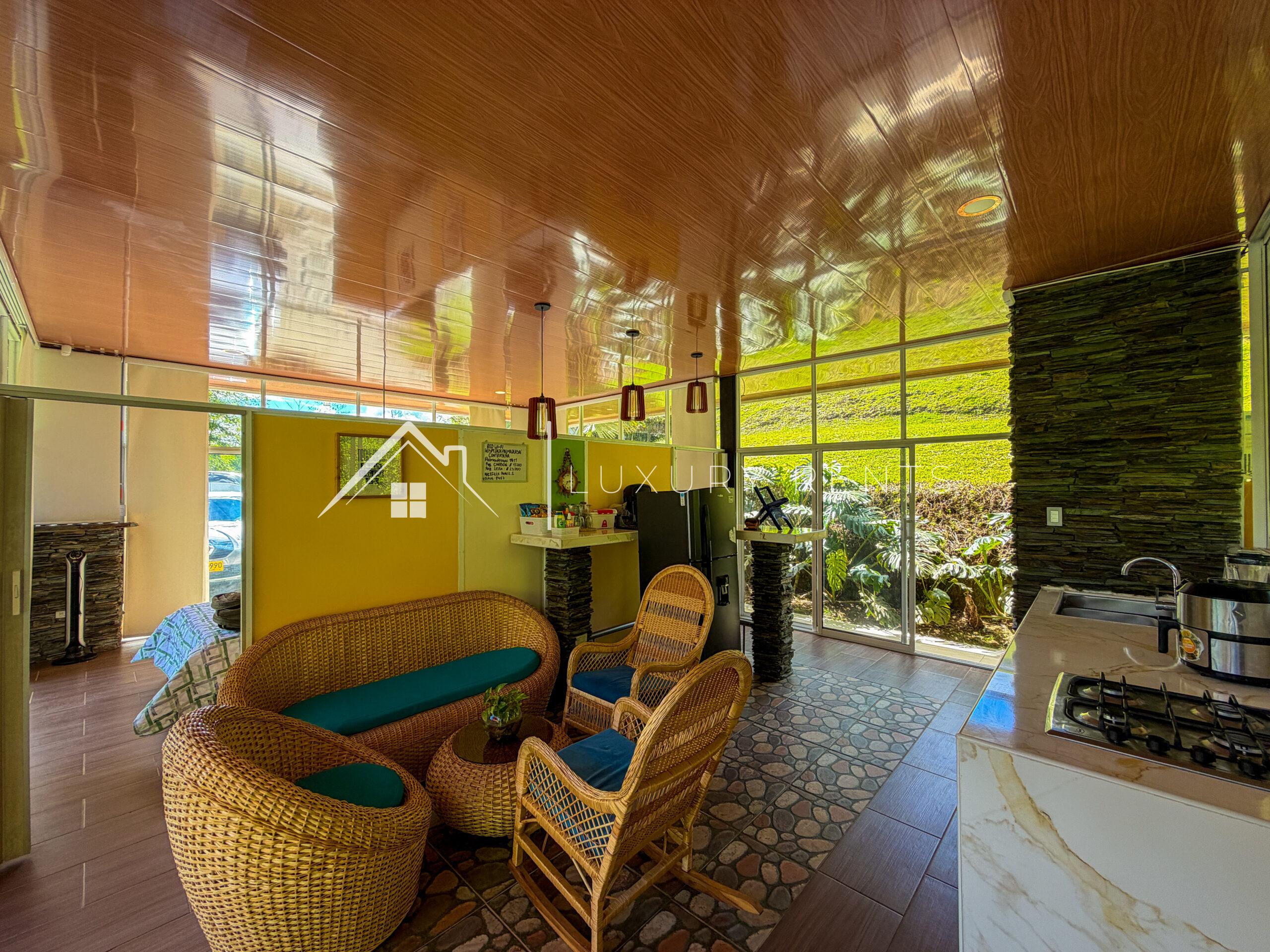 1869 Villa En Alcalá 📍